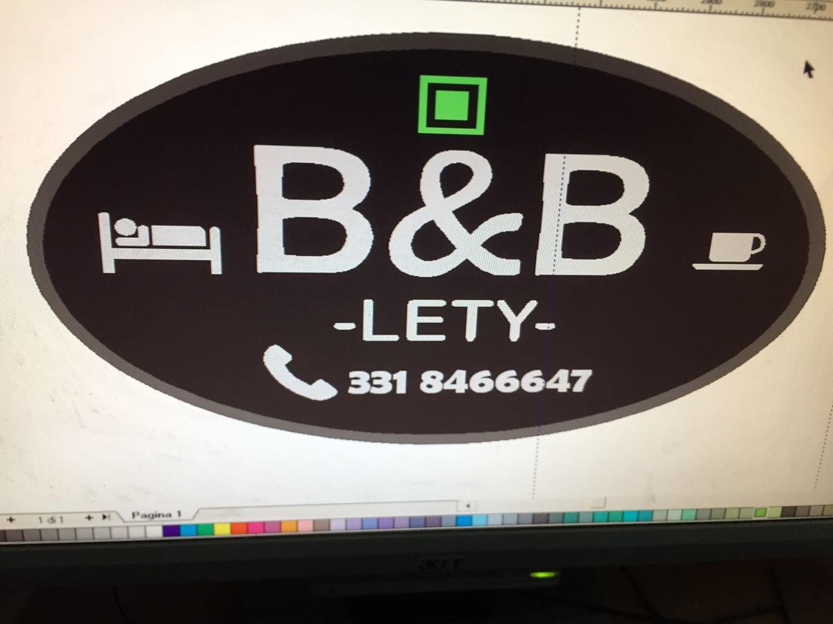 B & B Leti บัตตีปาลเลีย ภายนอก รูปภาพ